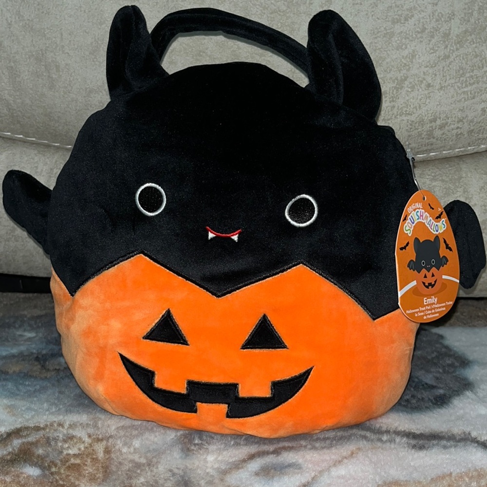🎃🪣🦇 Squishmallows Emily the Bat Halloween Pail! 12” NWT